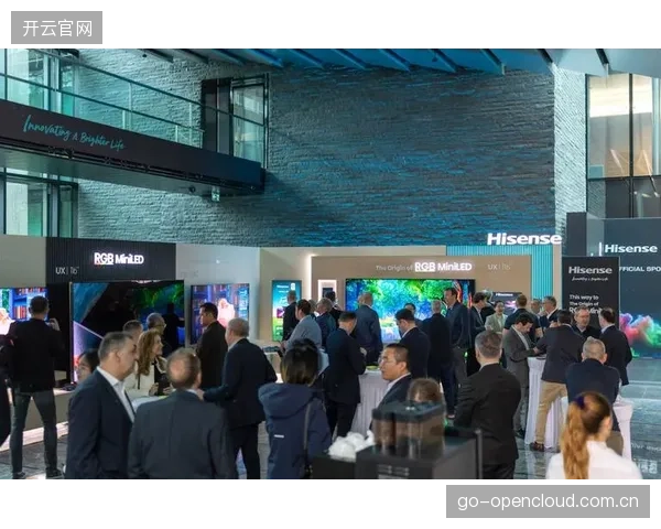 中国海信成为VAR显示技术官方合作伙伴，其RGB控色技术将为视频裁判中心提供支持。